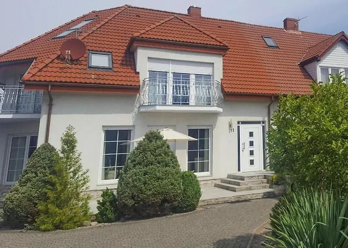 Large, Comfortable Villa, Private Garden