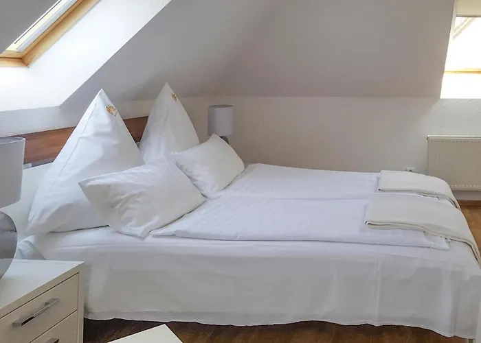 Casa vacanze Large, Comfortable Villa, Private Garden *