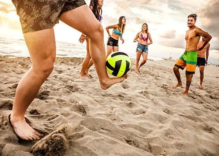 Large, Comfortable Villa, Private Garden *